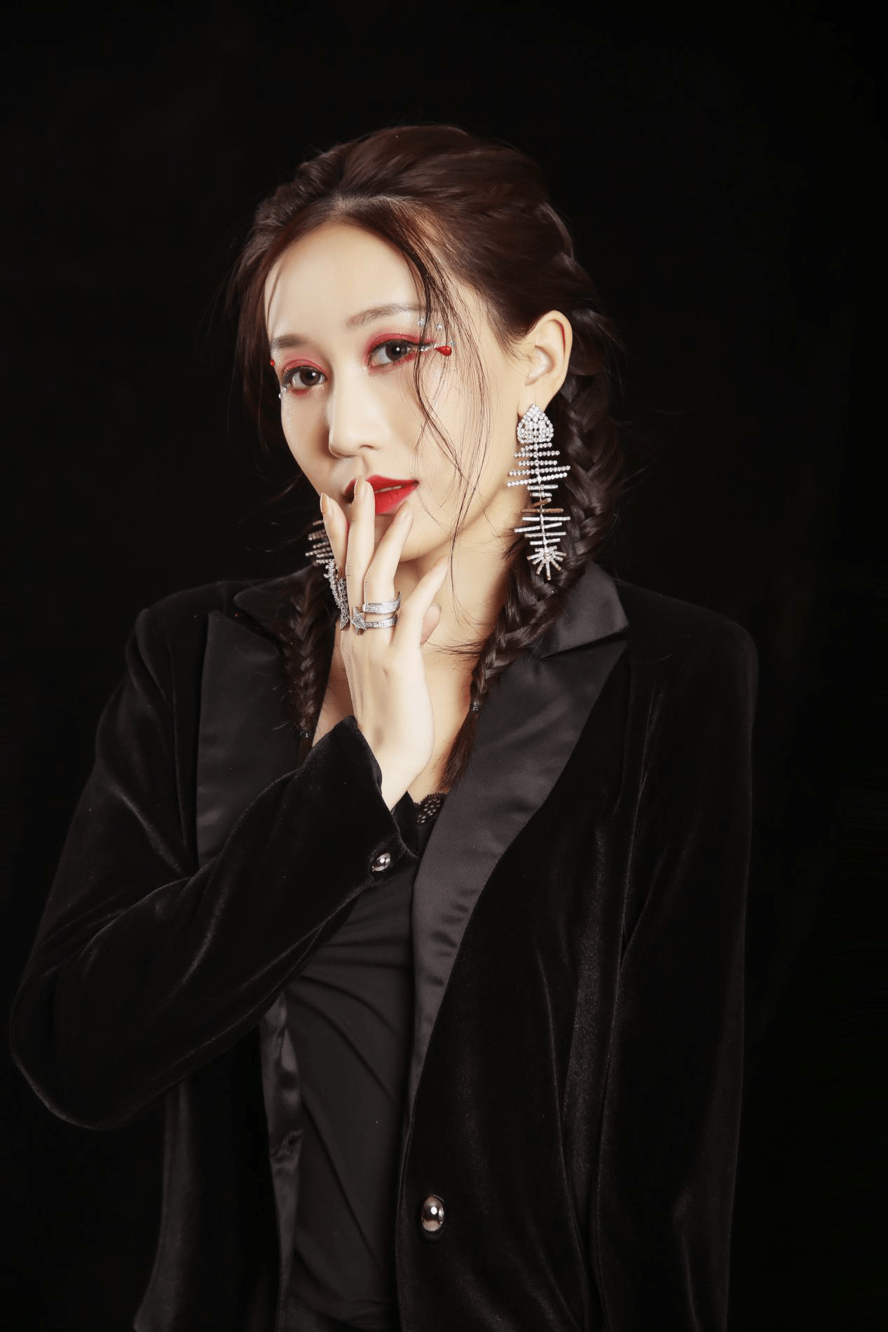 演員陸暢，演藝之路的閃耀之星