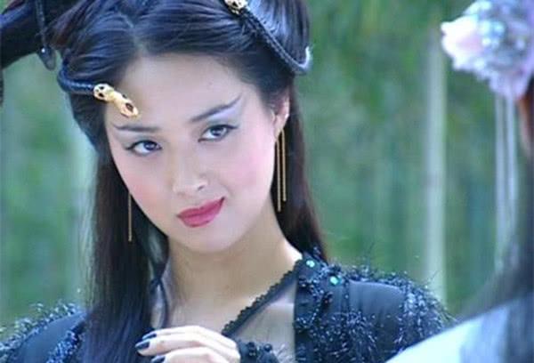 美女蛇演員的魅力世界探索