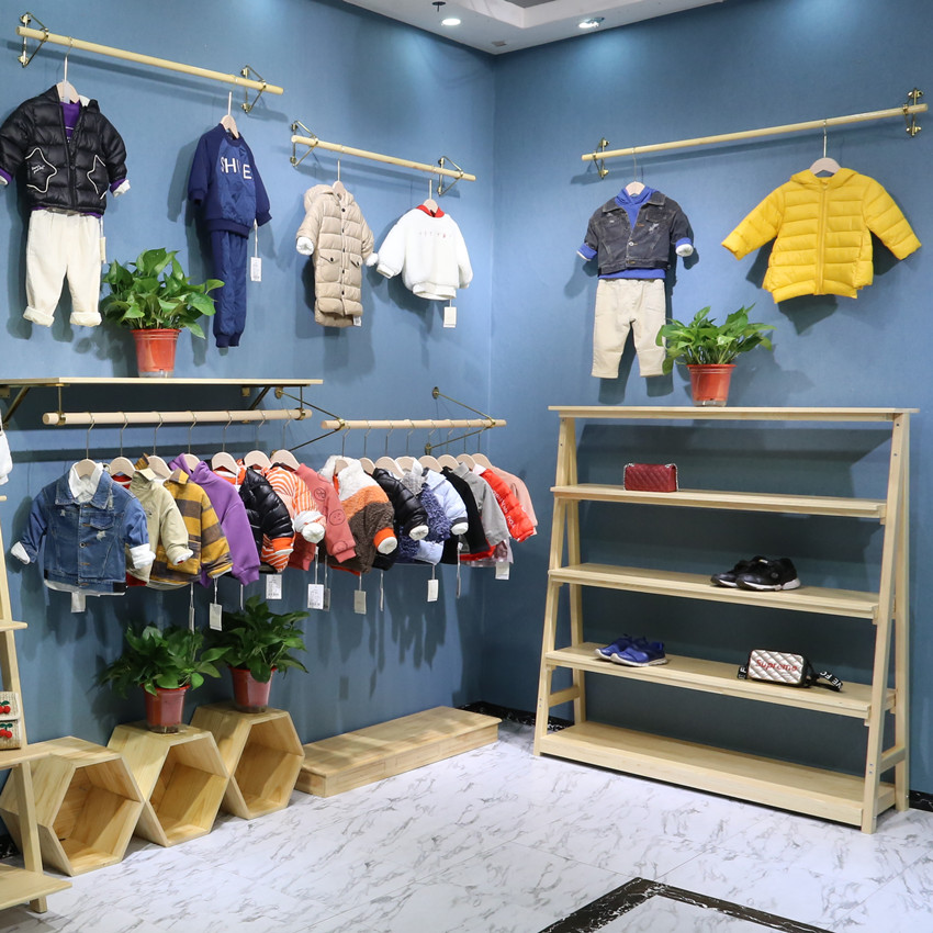 童裝展示架新品亮相，小巷童趣寶藏探秘之旅