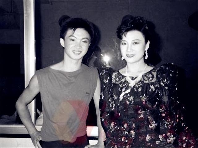 金星孩子星光下的快樂童年最新照片曝光