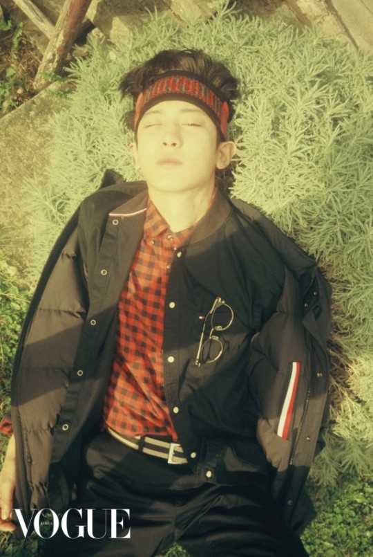 樸燦烈最新寫真集,樸燦烈最新寫真集——時(shí)尚魅力的多維展示