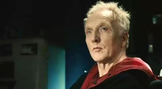 電鋸驚魂老頭演員,電鋸驚魂老頭演員與高科技產(chǎn)品的完美融合——體驗未來科技的震撼之旅