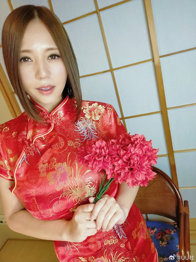 西條琉璃最新作品的藝術(shù)價(jià)值與個(gè)人觀點(diǎn)深度解析