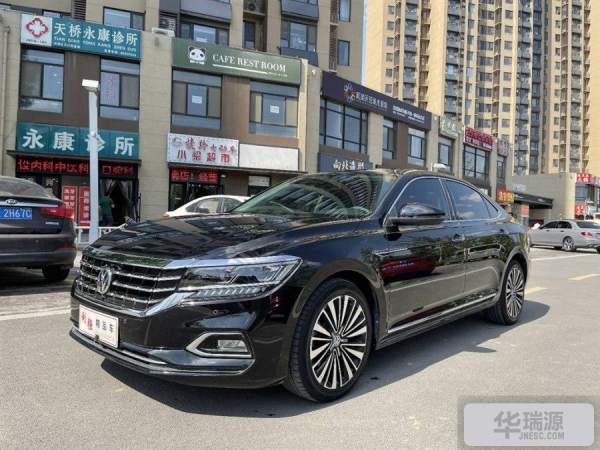 大眾帕薩特最新款330探秘小巷特色小店