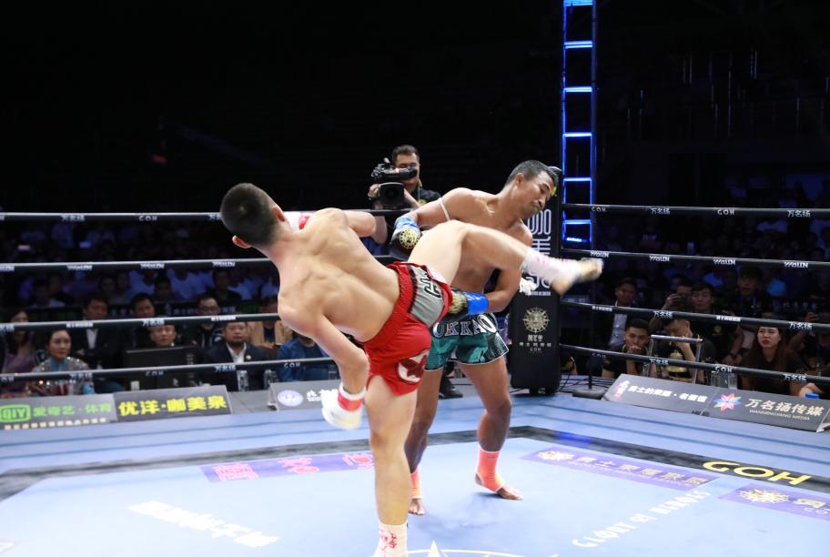 星當(dāng)最新比賽視頻與小巷美食探秘的雙重魅力