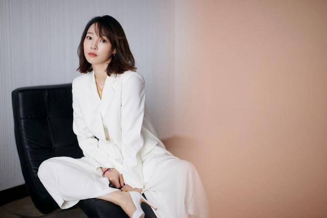 白百何2025最新發(fā)型引領(lǐng)潮流風(fēng)向標(biāo)