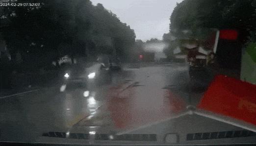 蘇州交通事故最新報(bào)道