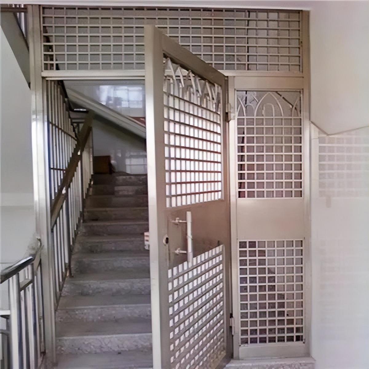 最新款不銹鋼門(mén)圖片展示