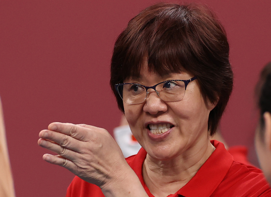 郎平專訪揭秘中國(guó)排球精神傳承與未來(lái)展望