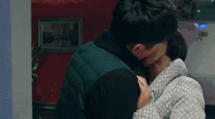 最新吻戲電視劇大全，浪漫瞬間一網(wǎng)打盡