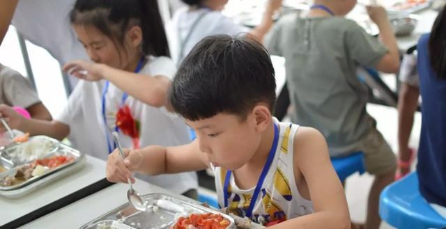 小飯桌命名大揭秘，自然美景之旅的靈感之選